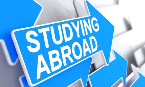 担心高考失利要准备Plan B 高考后出国留学,教你如何选中介
